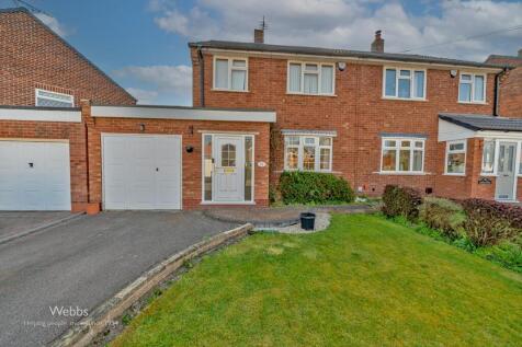 3 bedroom semi-detached house for sale