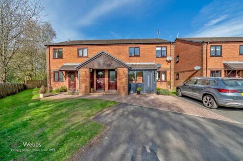 Greenslade Grove, Hednesford, Cannock... 2 bed flat for sale