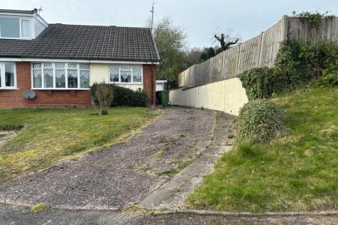 Blackthorn Crescent, Cannock WS12 2 bed semi