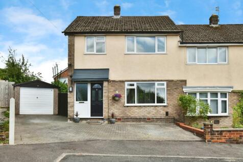 Bancroft Close, Stockport SK6 3 bed semi