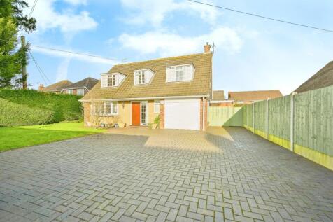 Newport Road, Stafford ST18 3 bed detached house for sale