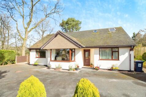 Eccleshall Road, Market Drayton TF9 4 bed bungalow for sale