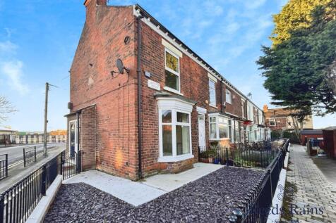 Western Villas, Hull HU9 2 bed end of terrace house for sale