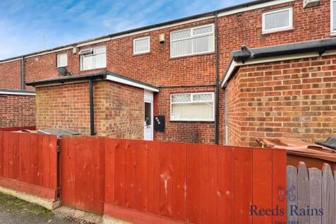Grasby Road, East Yorkshire HU8 3 bed terraced house for sale