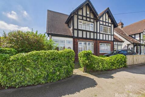 The Broadway, East Yorkshire HU9 3 bed semi