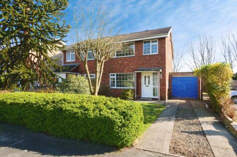 3 bedroom semi-detached house for sale