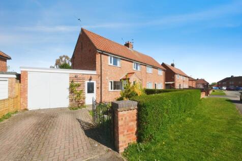 2 bedroom semi-detached house for sale