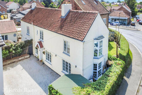 The Village, York YO32 4 bed detached house for sale