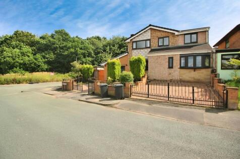 Mendip Avenue, Greater Manchester WN3 4 bed semi