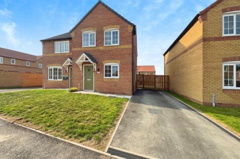 3 bedroom semi-detached house for sale