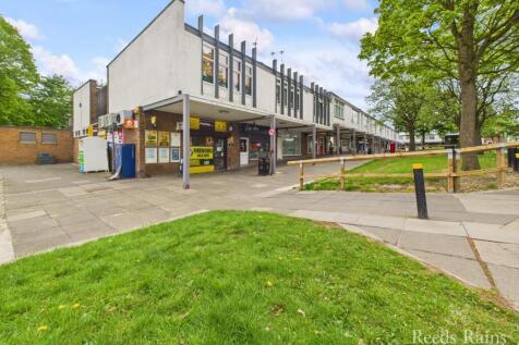Cheveley Park Shopping Centre, Durham... 2 bed apartment for sale