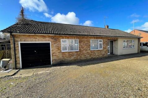 3 bedroom detached bungalow for sale