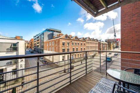 Madison Square, Liverpool... 2 bed apartment for sale