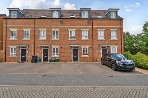 Newbury,  Berkshire,  RG14 3 bed terraced house for sale