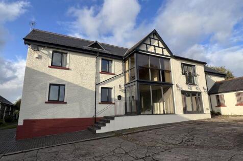 Barn at Gadairwen House, Peterston... 5 bed detached house for sale