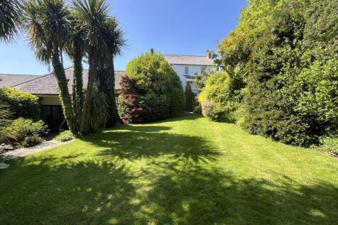 4 bedroom farm house for sale