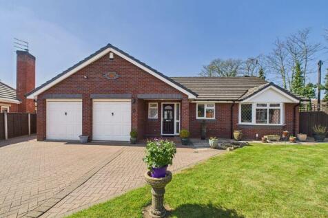 Old Hampton Lane, Westcroft... 3 bed bungalow for sale