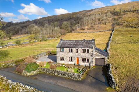 6 bedroom detached house for sale