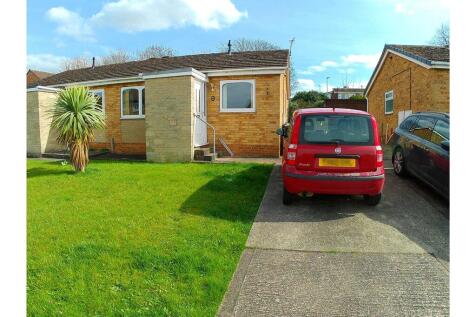 2 bedroom semi-detached bungalow for sale