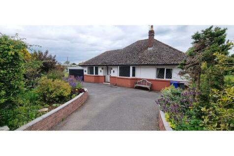 2 bedroom detached bungalow for sale