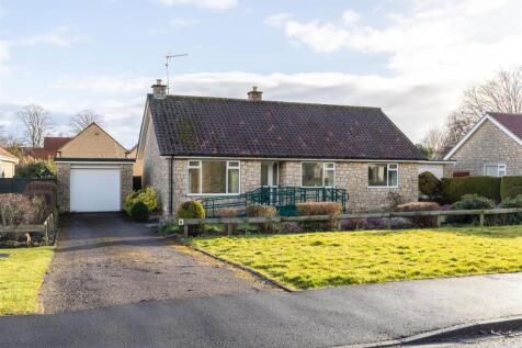 Ryedale Close, Helmsley, York 3 bed detached bungalow for sale