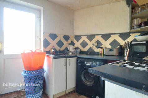 Nash Peake Street, Tunstall, ST6 5BS 2 bed end of terrace house for sale
