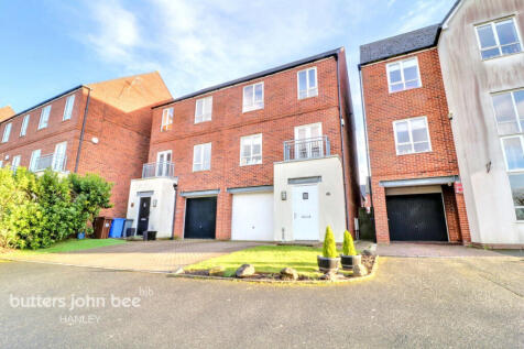 4 bedroom semi-detached house for sale