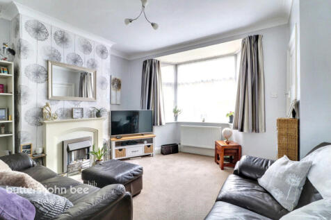 3 bedroom town house for sale