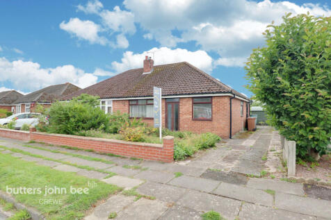 2 bedroom semi-detached bungalow for sale