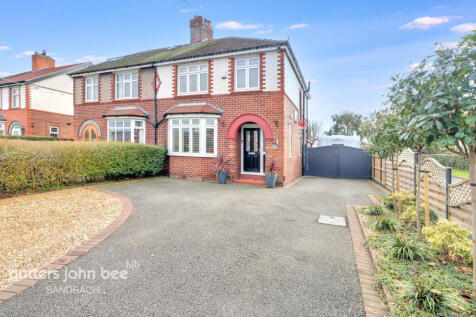 3 bedroom semi-detached house for sale