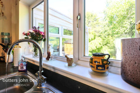 Daisybank Drive, Sandbach 3 bed detached house for sale