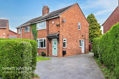 2 bedroom semi-detached house for sale