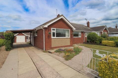 2 bedroom semi-detached bungalow for sale