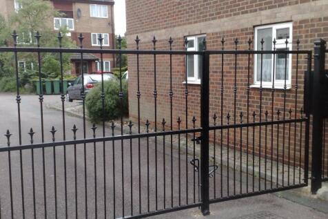 Alder Crescent, Leagrave LU3 1 bed flat for sale