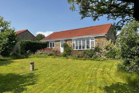 2 bedroom detached bungalow for sale