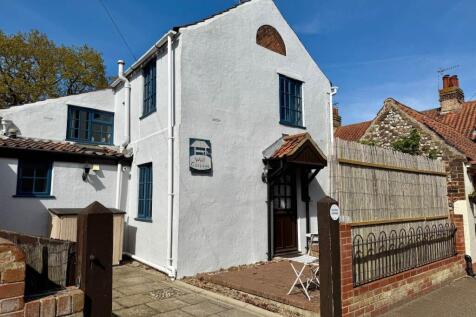 Cross Street, Holt NR25 3 bed house for sale