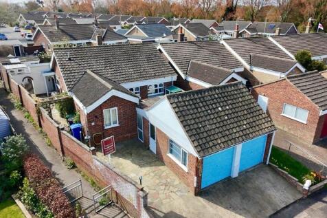 Cranleigh Road, Lowestoft NR33 2 bed detached bungalow for sale