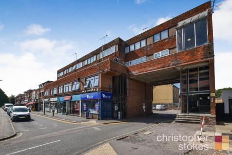 Bridge Court, High Street, Waltham... 2 bed maisonette for sale