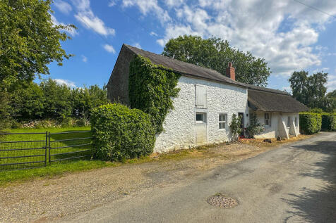 2 bedroom cottage for sale