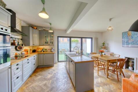 Claverdale Road, Brixton SW2 3 bed house for sale
