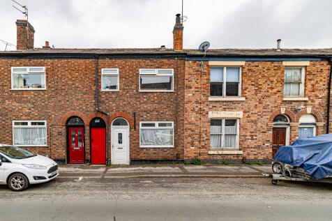High Street, Macclesfield SK11 3 bed terraced house for sale