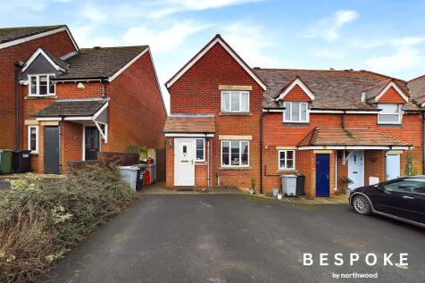 2 bedroom mews property for sale