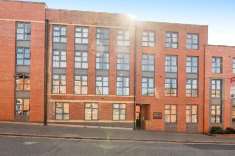 2 bedroom ground floor flat for sale