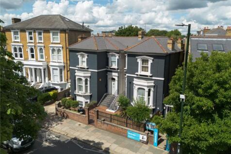 Kew Road, Richmond, TW9 3 bed property with land for sale