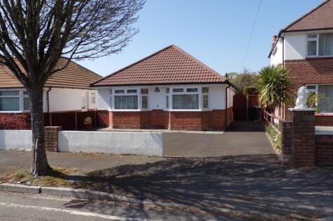 Barrow Road, Bournemouth 2 bed detached bungalow for sale