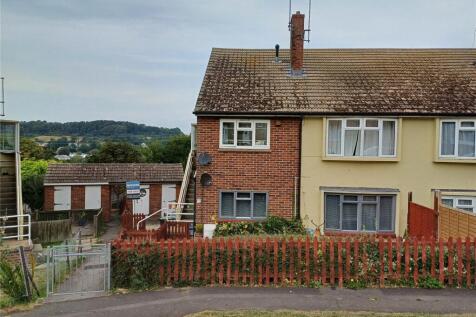 Edgehill Road, Bridport, Dorset, DT6 2 bed apartment for sale