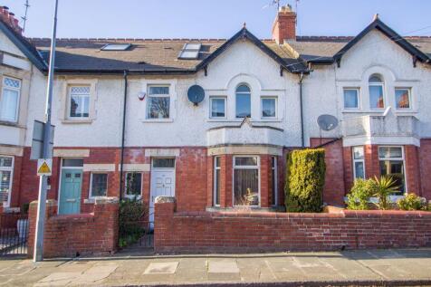 4 bedroom terraced house for sale
