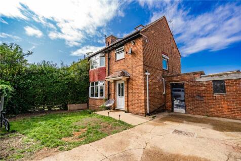 Amcotts Road, Grimsby, Lincolnshire... 5 bed semi