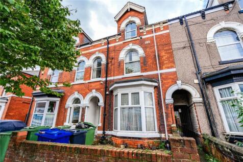 Grimsby Road, Cleethorpes... 7 bed terraced house for sale