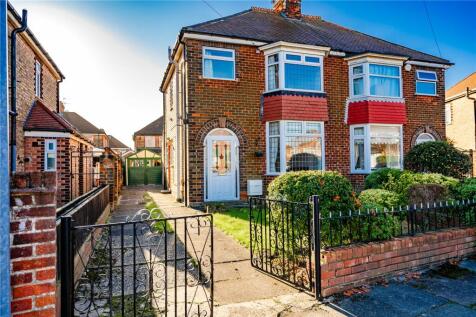 Bramhall Street, Cleethorpes... 3 bed semi